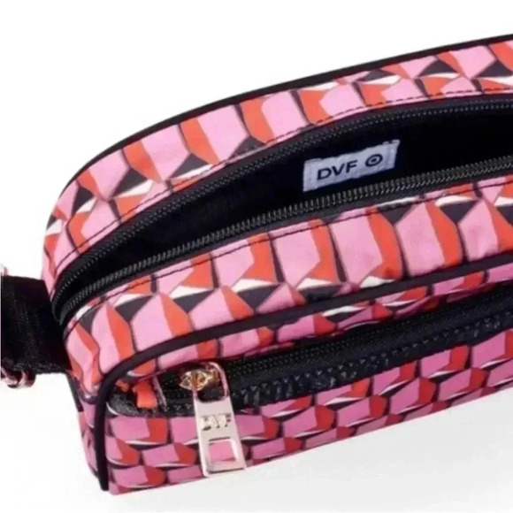 NWT DVF for Target Pink Modern Geo
Camera Bag - Picture 4 of 4